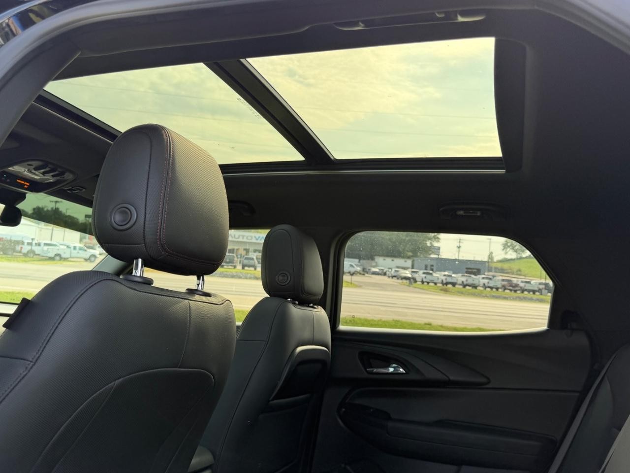 Chevrolet TrailBlazer Vehicle Full-screen Gallery Image 09