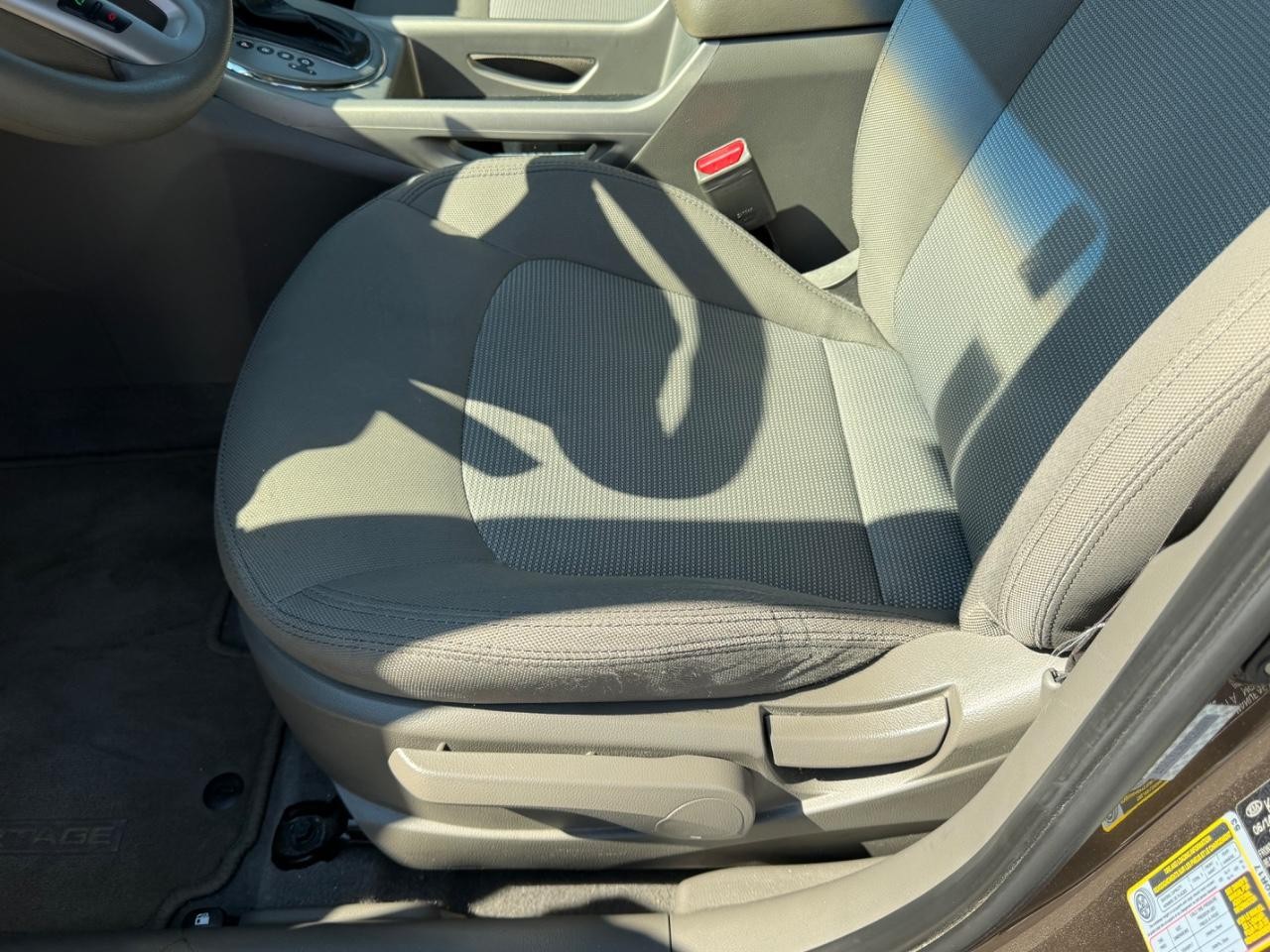 Kia Sportage Vehicle Full-screen Gallery Image 18