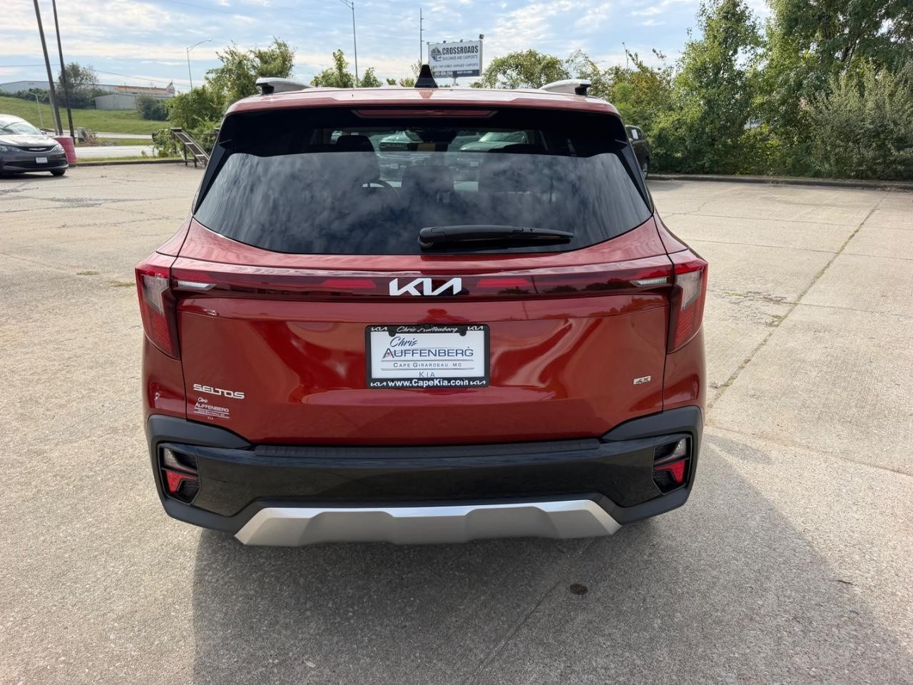 Kia Seltos Vehicle Full-screen Gallery Image 04