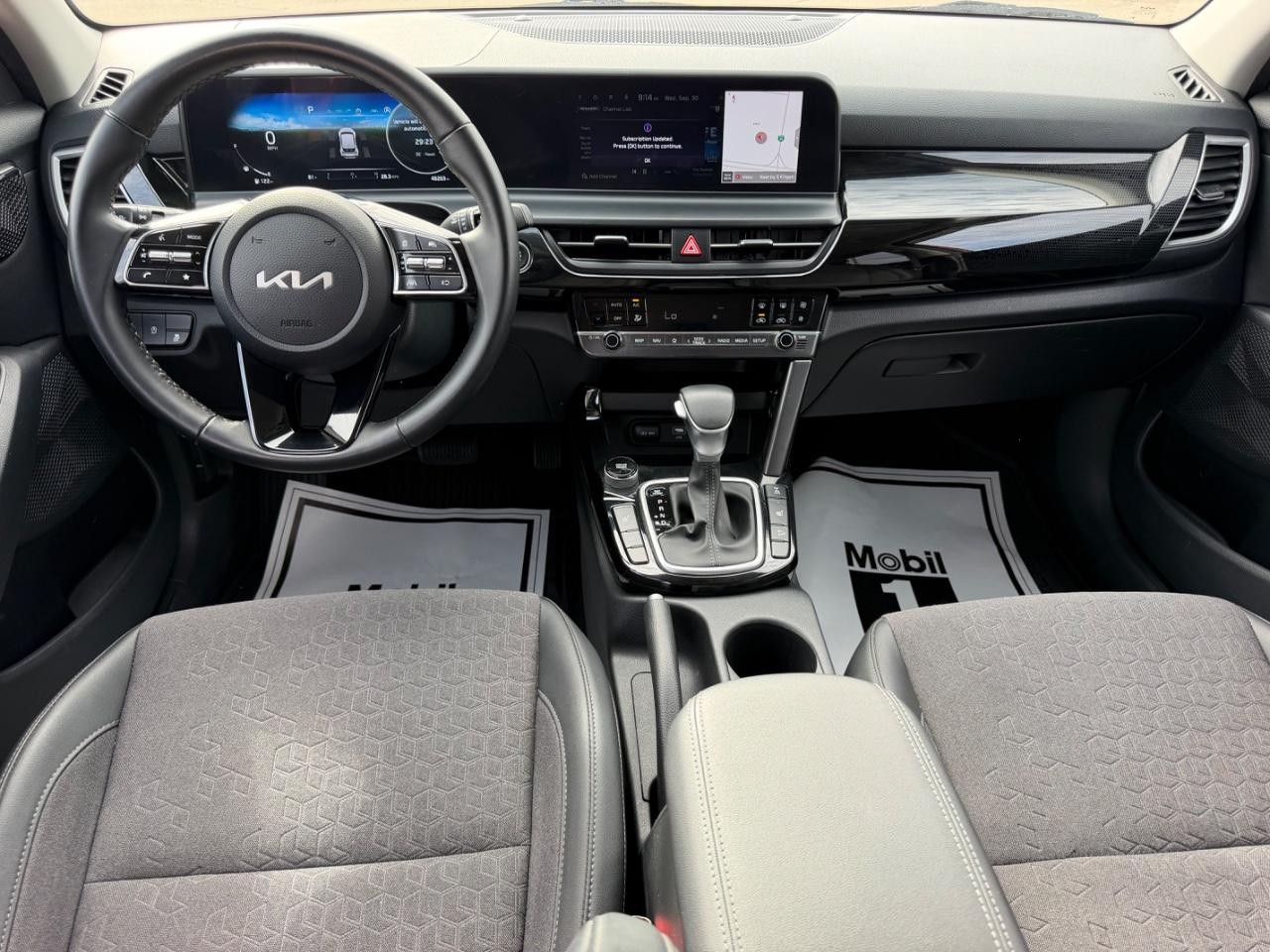 Kia Seltos Vehicle Full-screen Gallery Image 08
