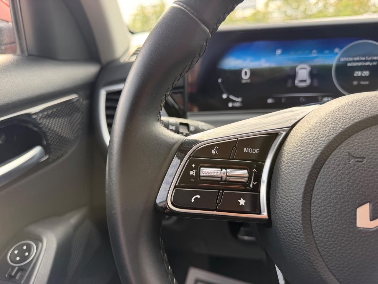Kia Seltos Vehicle Full-screen Gallery Image 10