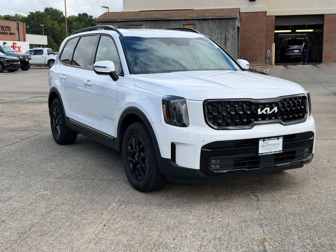 Kia Telluride Vehicle Full-screen Gallery Image 01
