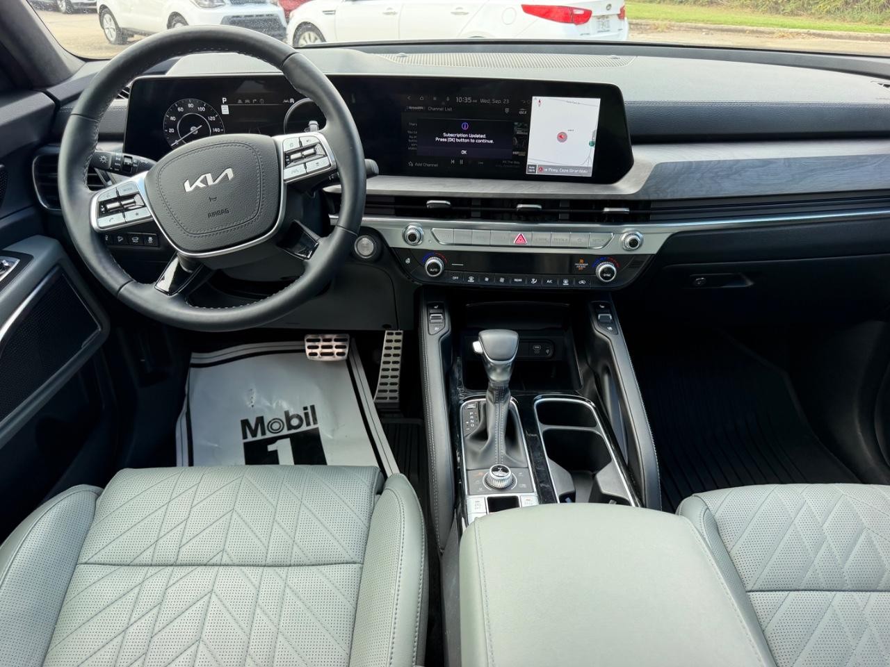Kia Telluride Vehicle Full-screen Gallery Image 12