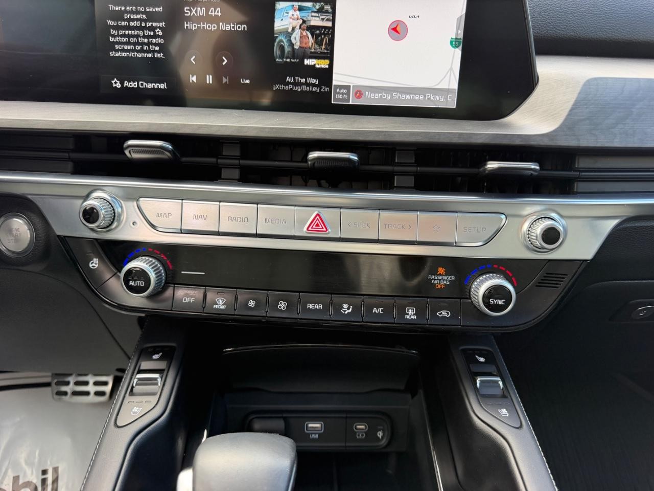 Kia Telluride Vehicle Full-screen Gallery Image 17