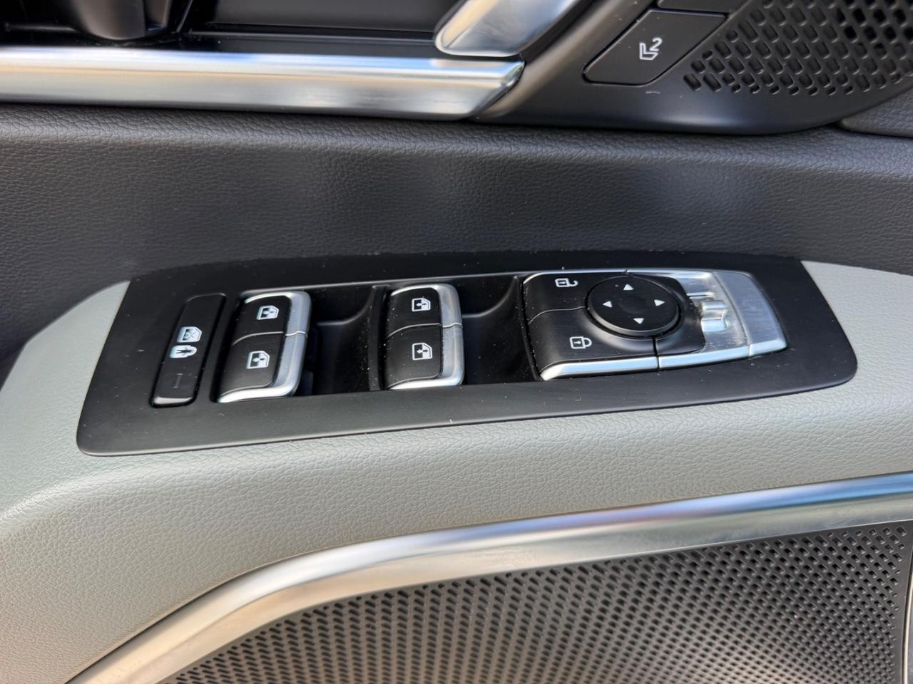 Kia Telluride Vehicle Full-screen Gallery Image 20