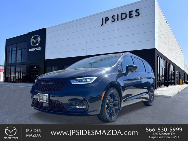 2021 Chrysler Pacifica Touring at JP Sides Mazda in Cape Girardeau MO