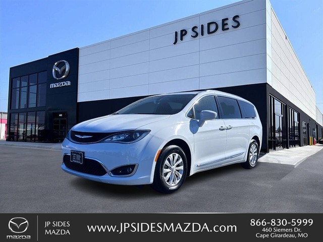 2019 Chrysler Pacifica Touring L at JP Sides Mazda in Cape Girardeau MO