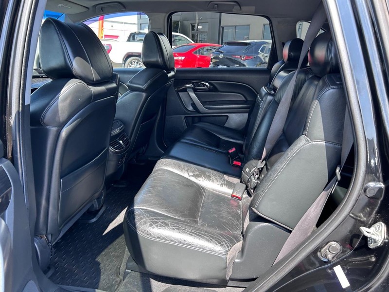Acura MDX Vehicle Full-screen Gallery Image 11