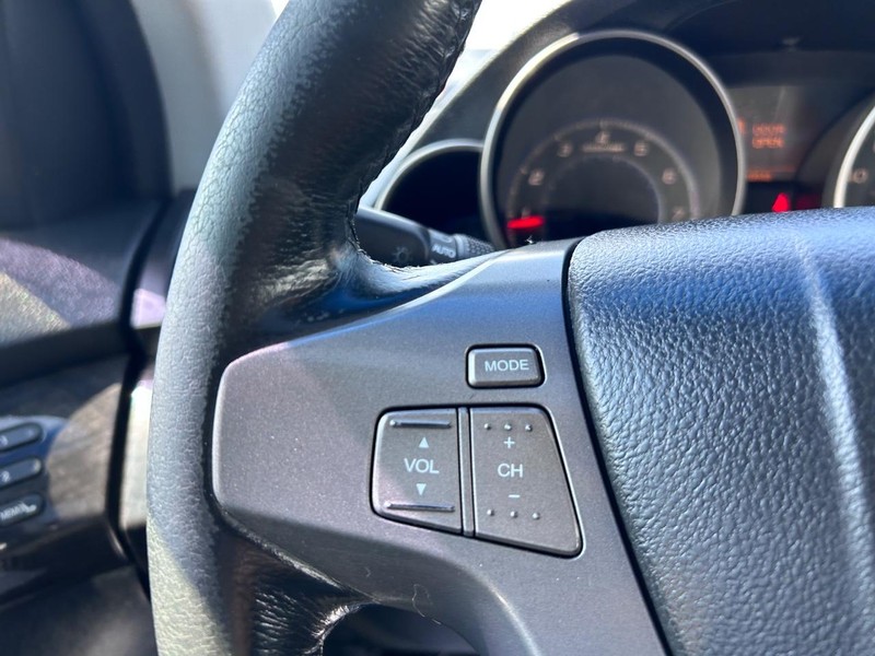 Acura MDX Vehicle Full-screen Gallery Image 17