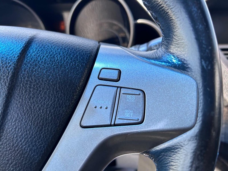 Acura MDX Vehicle Full-screen Gallery Image 20