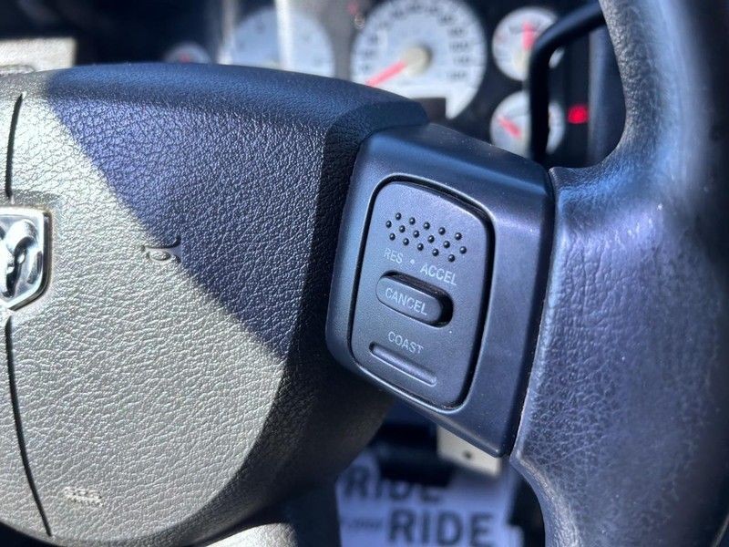 Dodge Ram 1500 Vehicle Full-screen Gallery Image 11