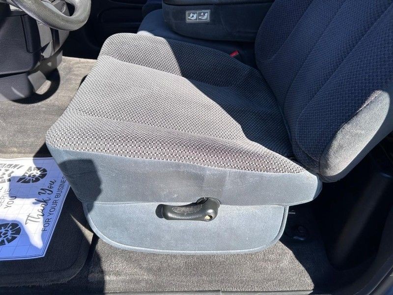 Dodge Ram 1500 Vehicle Full-screen Gallery Image 15