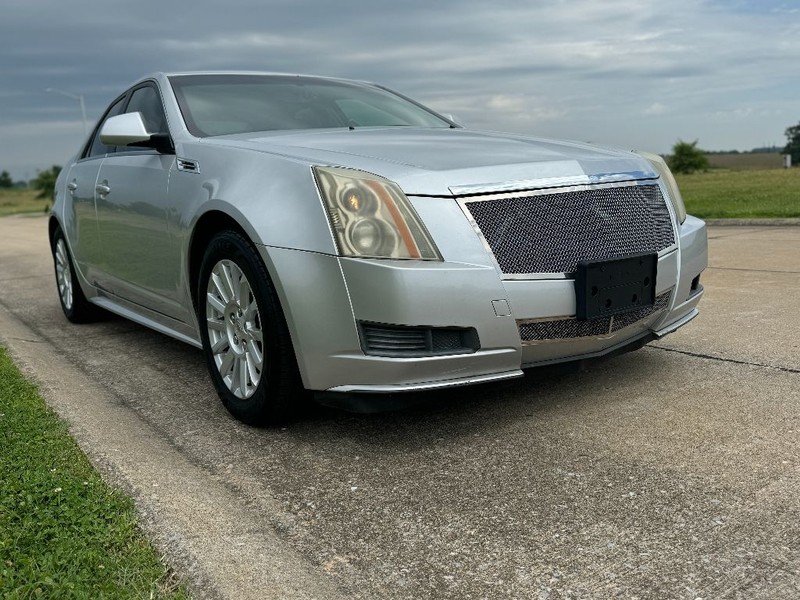 Cadillac CTS Sedan Vehicle Full-screen Gallery Image 03