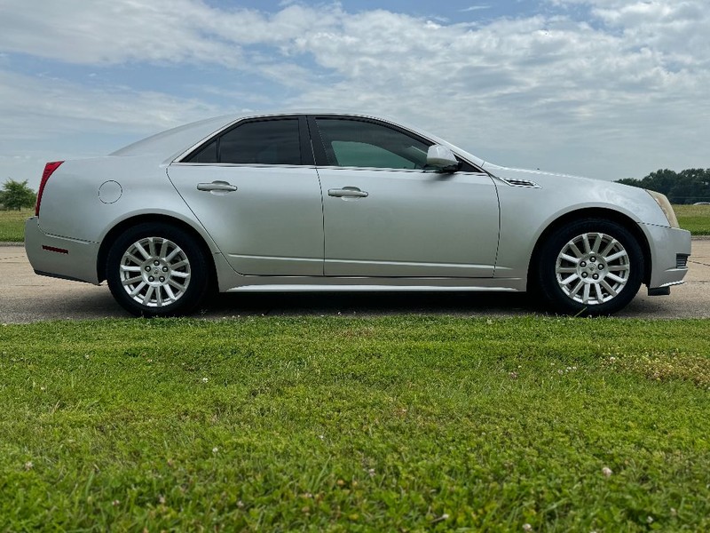 Cadillac CTS Sedan Vehicle Full-screen Gallery Image 04