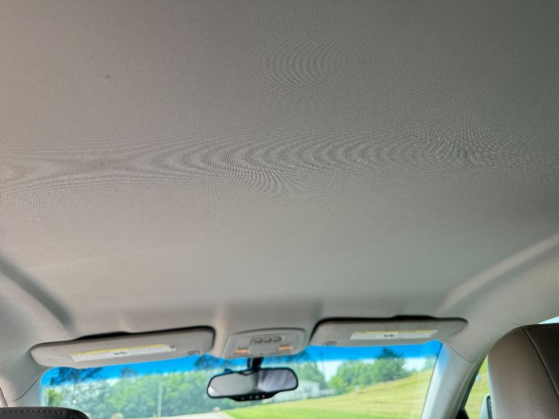 Cadillac CTS Sedan Vehicle Full-screen Gallery Image 22