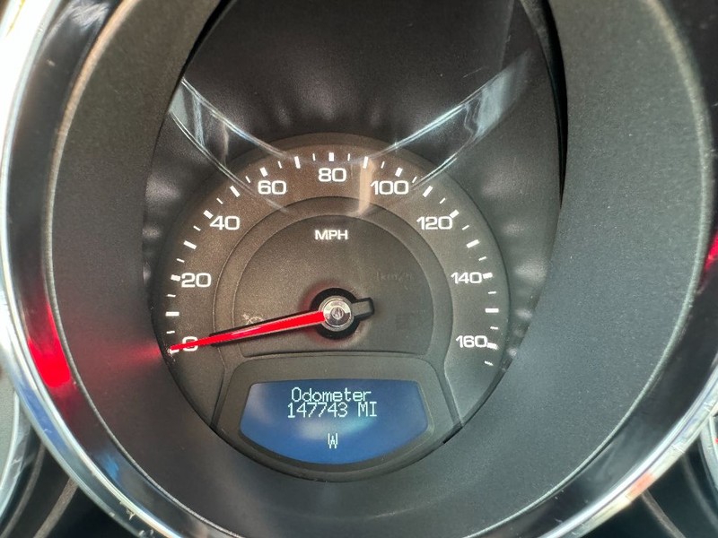 Cadillac CTS Sedan Vehicle Full-screen Gallery Image 23