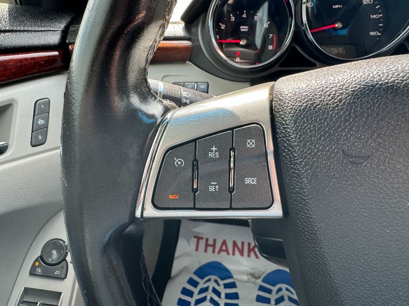 Cadillac CTS Sedan Vehicle Full-screen Gallery Image 25