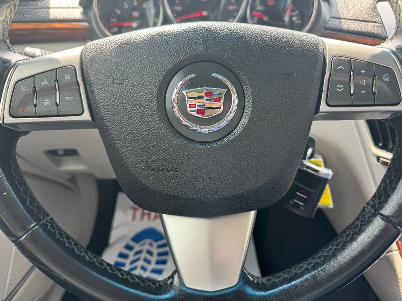 Cadillac CTS Sedan Vehicle Full-screen Gallery Image 26