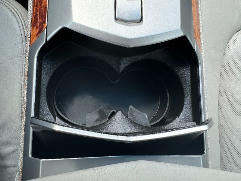 Cadillac CTS Sedan Vehicle Full-screen Gallery Image 33