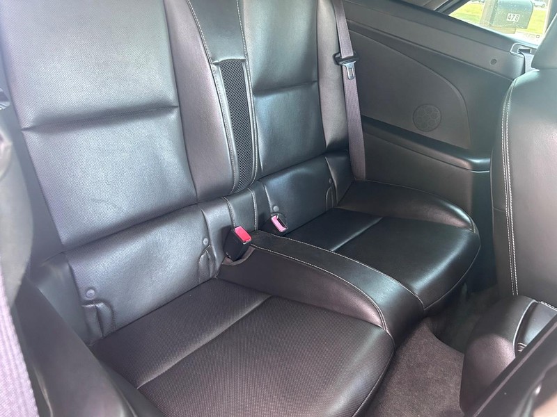 Chevrolet Camaro Vehicle Full-screen Gallery Image 05