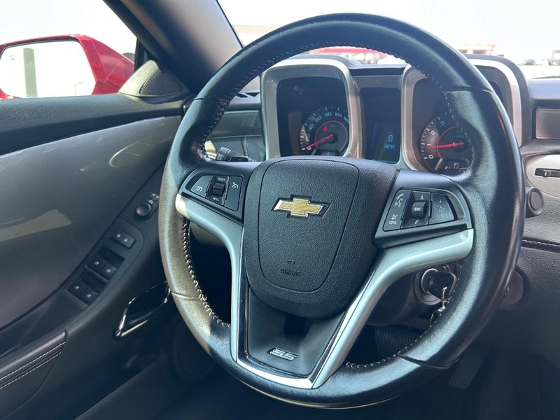 Chevrolet Camaro Vehicle Full-screen Gallery Image 07