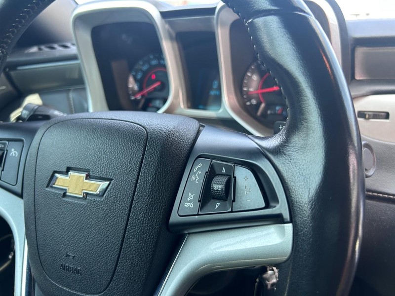 Chevrolet Camaro Vehicle Full-screen Gallery Image 09