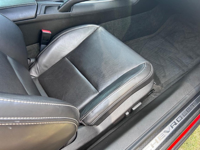 Chevrolet Camaro Vehicle Full-screen Gallery Image 13