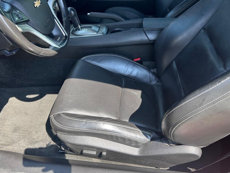 Chevrolet Camaro Vehicle Full-screen Gallery Image 15