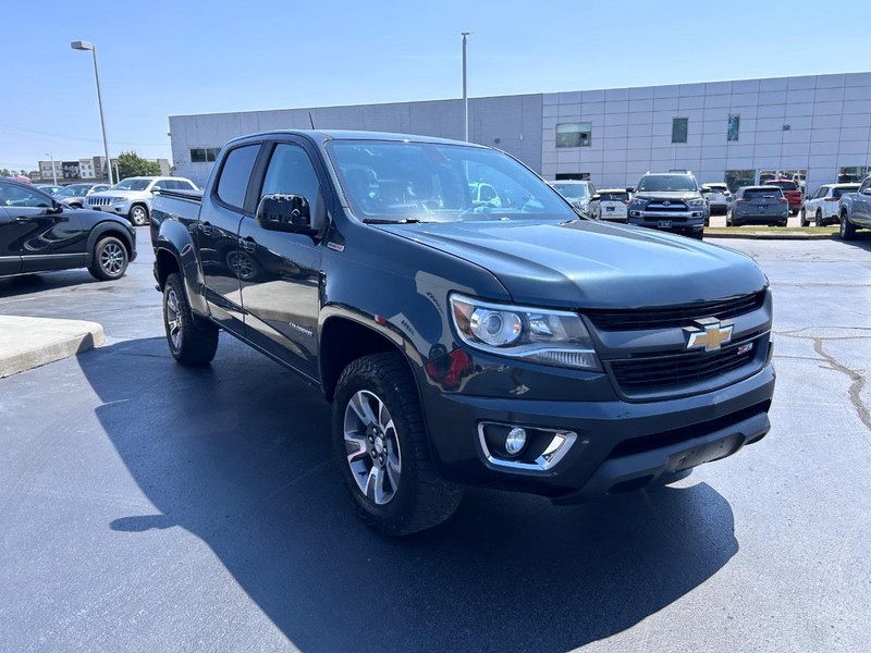 Chevrolet Colorado Vehicle Full-screen Gallery Image 03