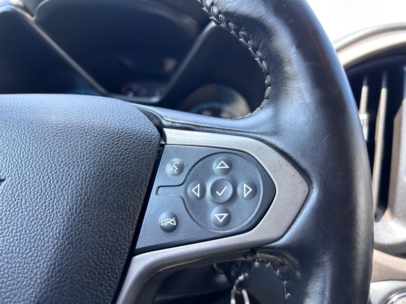 Chevrolet Colorado Vehicle Full-screen Gallery Image 13