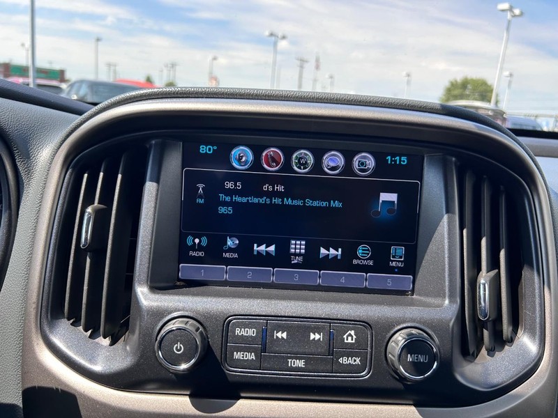 Chevrolet Colorado Vehicle Full-screen Gallery Image 14