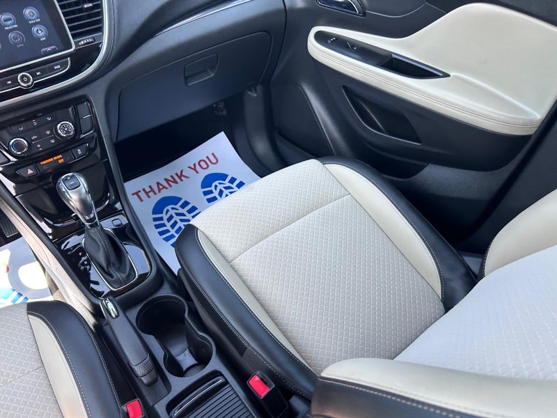 Buick Encore Vehicle Full-screen Gallery Image 17