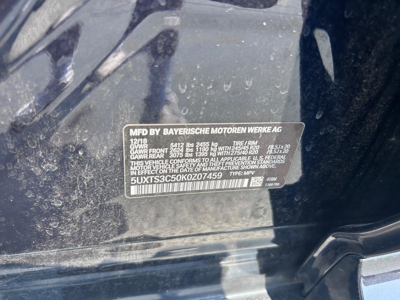 BMW X3 Vehicle Full-screen Gallery Image 27