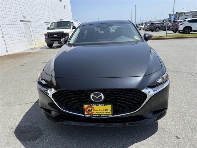 Mazda Mazda3 Sedan Vehicle Full-screen Gallery Image 09