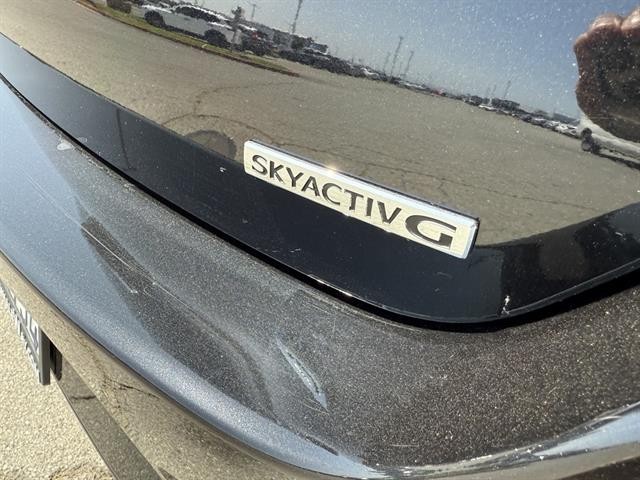 Mazda Mazda3 Sedan Vehicle Full-screen Gallery Image 11