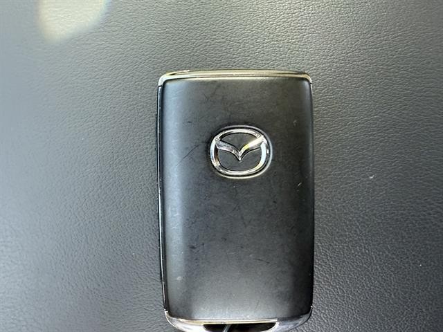 Mazda Mazda3 Sedan Vehicle Full-screen Gallery Image 28