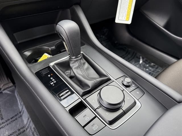 Mazda Mazda3 Sedan Vehicle Full-screen Gallery Image 26