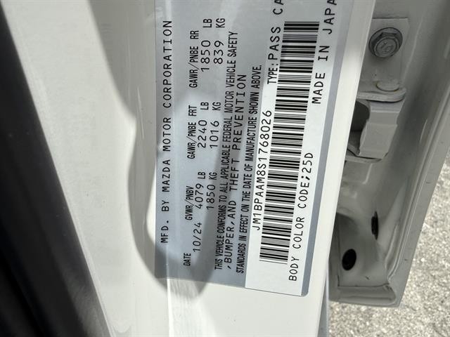 Mazda Mazda3 Sedan Vehicle Full-screen Gallery Image 30