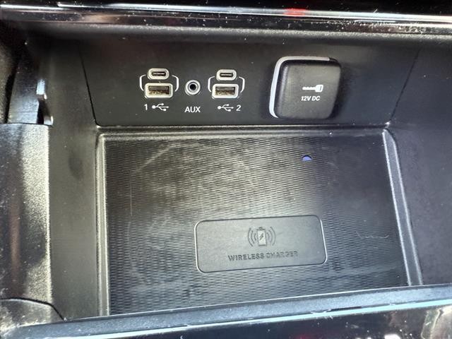 Jeep Grand Cherokee L Vehicle Full-screen Gallery Image 25