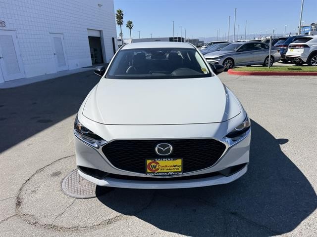 Mazda Mazda3 Sedan Vehicle Full-screen Gallery Image 09