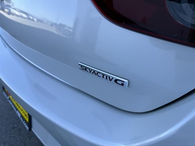 Mazda Mazda3 Sedan Vehicle Full-screen Gallery Image 12