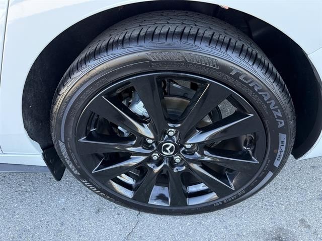 Mazda Mazda3 Sedan Vehicle Full-screen Gallery Image 13