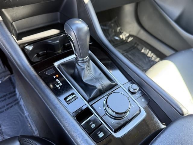 Mazda Mazda3 Sedan Vehicle Full-screen Gallery Image 24