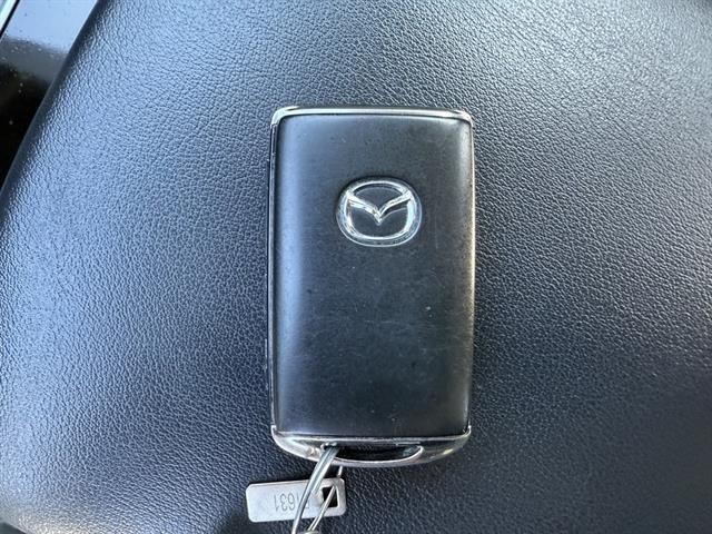 Mazda Mazda3 Sedan Vehicle Full-screen Gallery Image 27