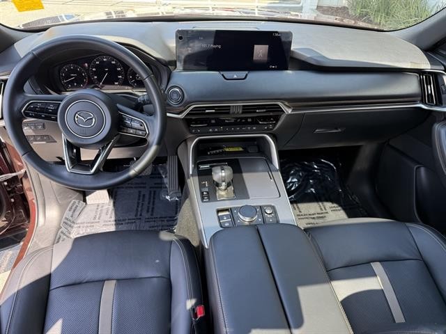 Mazda CX-90 Vehicle Full-screen Gallery Image 15