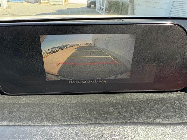 Mazda Mazda3 Hatchback Vehicle Full-screen Gallery Image 25