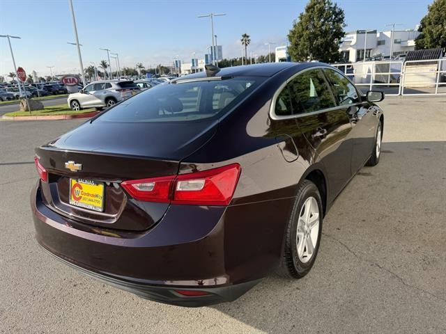 Chevrolet Malibu Vehicle Full-screen Gallery Image 06