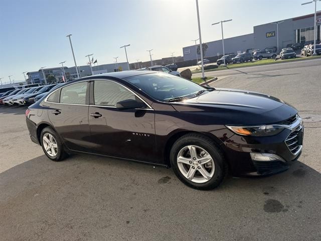 Chevrolet Malibu Vehicle Full-screen Gallery Image 07