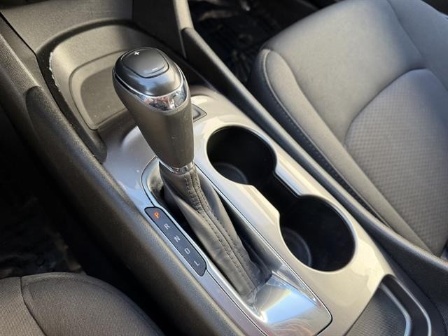 Chevrolet Malibu Vehicle Full-screen Gallery Image 26