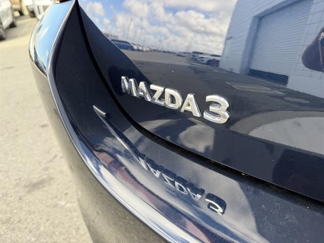 Mazda Mazda3 Sedan Vehicle Full-screen Gallery Image 13